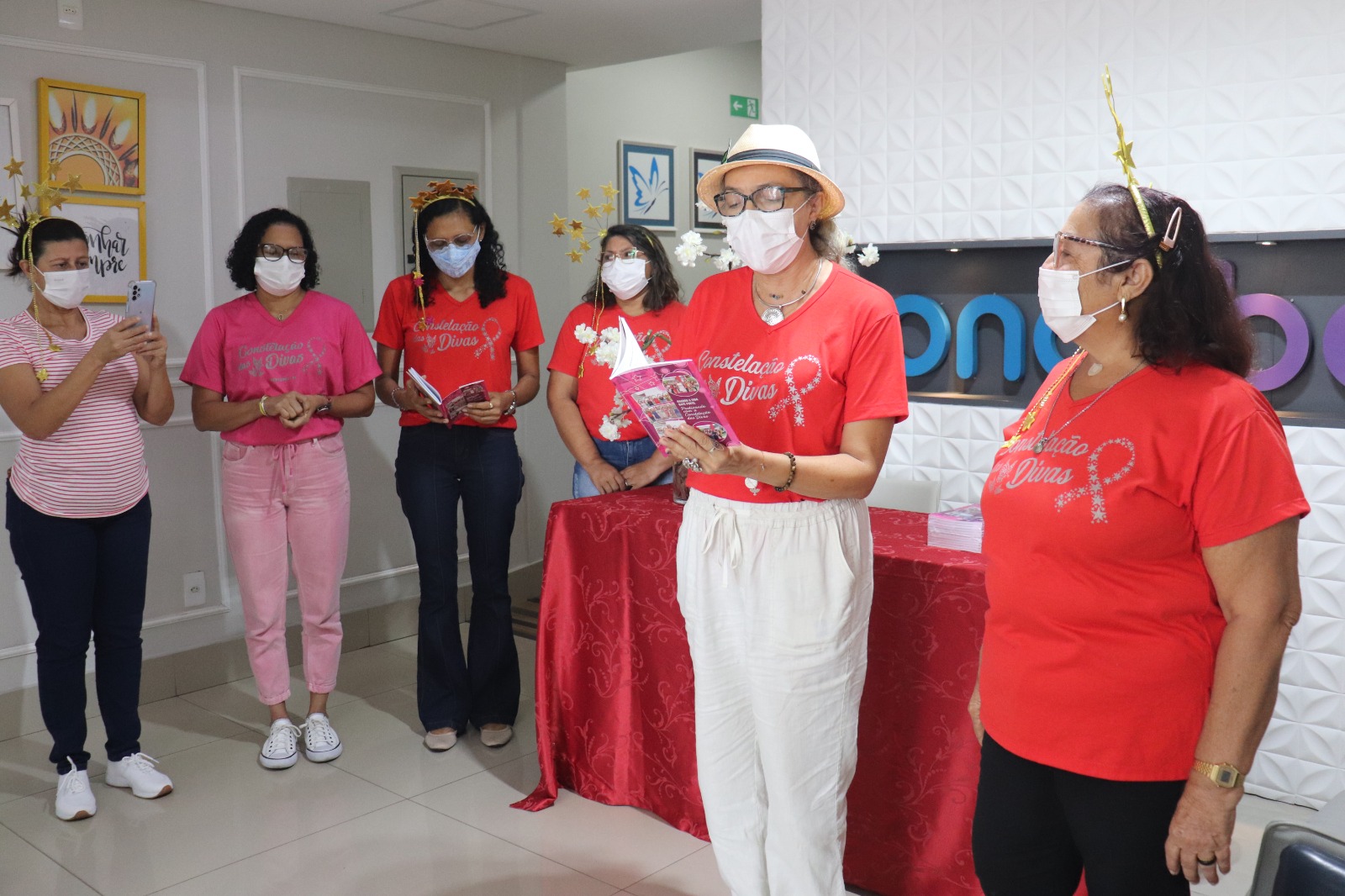 Constelação de Divas faz pós-lançamento na Oncobem